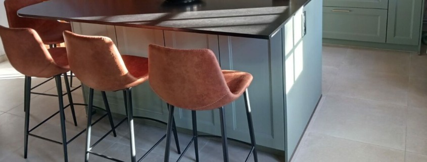 Article 105 : Table et chaise : confort et design chez Aliméo à Charlieu